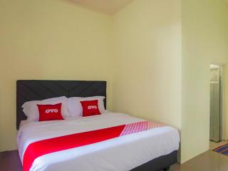 OYO 92714 Miracle Kost - Manado - 3