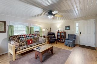 1 Bed 1 Bath Vacation home in Sylva - Sylva - 5
