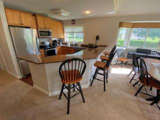 FV23 Awesome on golf course in Bretton Woods with Mountain Views - 4