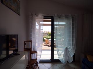 Appartamento con terrazzo e parcheggio - 9