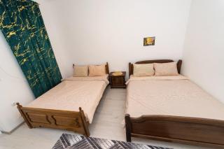 Hotel Emir - - 5