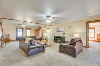 Pond Access with On-Site Fishing Versailles Getaway - - 7