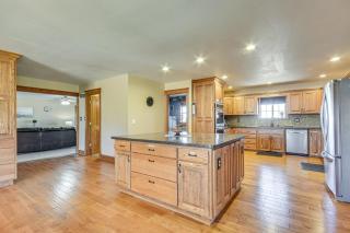 Pond Access with On-Site Fishing Versailles Getaway - - 2