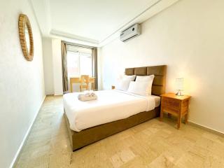 Elegant 2-Bedroom Duplex Downtown Private Terrace - 7