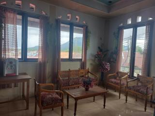 SPOT ON 92776 Panorama House Near Lokon Camping Ground - Tomohon - 1