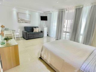 Island Bliss Studio - San Juan - 9