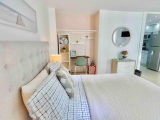 Island Bliss Studio - San Juan - 2