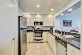 Summerhouse 305 by Wild Dunes, Oceanfront - Isle of Palms - 5