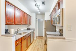 2 Mi to Bow Wow Beach Townhome with Pool Access! - Stow - 9