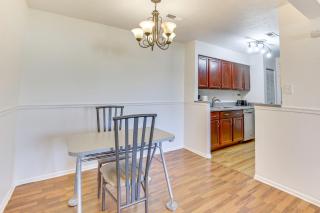 2 Mi to Bow Wow Beach Townhome with Pool Access! - Stow - 4