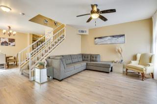 Pool Access, 2 Mi to Casinos Las Vegas Retreat! - Las Vegas - 6
