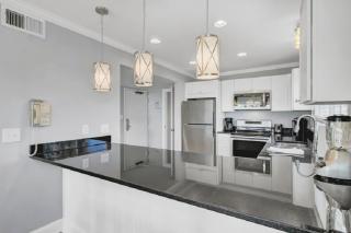 Seagrove 1A by Wild Dunes, Oceanfront Condo - Isle of Palms - 4
