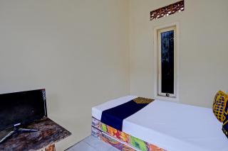 SPOT ON 92799 Tanjung Indah Homestay Syariah - Banyuwangi - 9