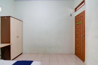 SPOT ON 92797 Awi Stay Syariah Near SIMPANG KAWASAN INDUSTRI WILMAR PELINTUNG - Dumai - 2