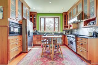 7-Acre Vineyard Idyllic Farmhouse in Napa! - 8
