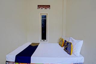 SPOT ON 92799 Tanjung Indah Homestay Syariah - Banyuwangi - 4