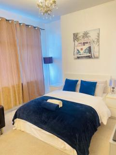 The Riverside Haven - 2