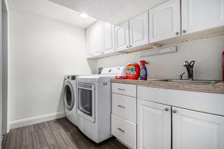 A Touch of Luxury - Omaha - 1