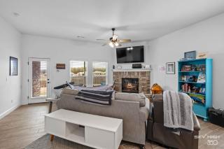 Cozey Pet-Friendly Hideout near XNA - Bentonville - 5