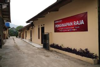 OYO 92831 Penginapan Raja - Sukabumi - 8