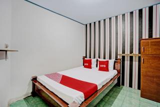 OYO 92816 Ana Homestay - Banyuwangi - 9