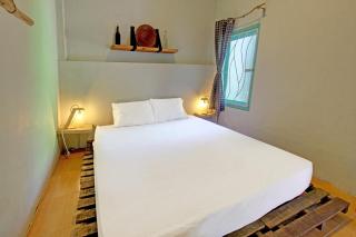 OYO 92825 Kamar Lombok - 2