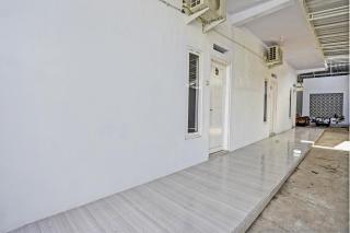 OYO 92817 Niza Guesthouse Syariah - Banyuwangi - 9