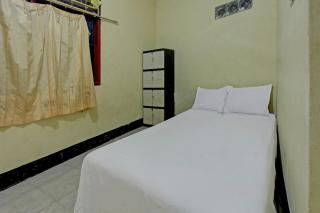 SPOT ON 92882 Penginapan 3 Bersaudara Near Pasar Sengkol - Kuta Lombok - 0