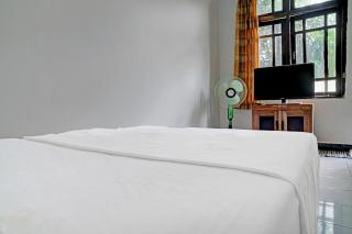SPOT ON 92856 Home Stay Syariah Aom Kusman - Sukabumi - 9