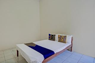 SPOT ON 92902 Sunyoto Homestay Syariah - Mojokerto - 3