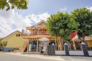 OYO 92903 Barokah Hotel Syariah - 0