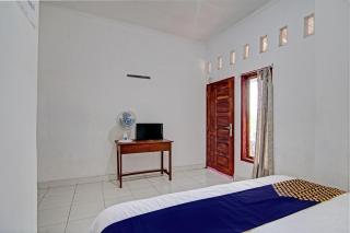SPOT ON 92914 Meranti HomestayNearJembatan Siak - Pekanbaru - 1