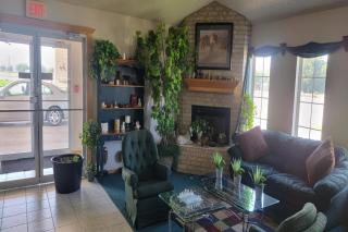 HomeTown Inn By OYO Texhoma, OK - Texhoma - 3