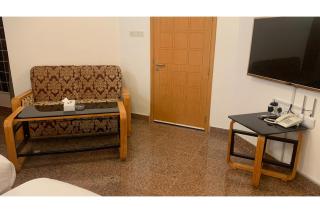 OYO 153 Qurum Heights Hotel - 1