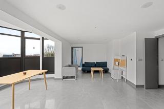 Long Letting - Luxurious 3 Bedroom Penthouse in City Centre - Parking Included! - Chelmsford - 4