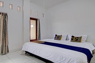 SPOT ON 92914 Meranti HomestayNearJembatan Siak - Pekanbaru - 7
