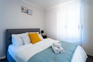 Bright 2B Private Yard at Highton - - 6