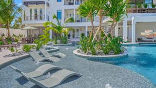 The Hideout - Sarasota - 9