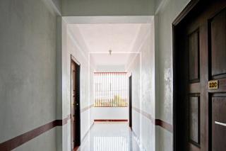 OYO 93072 Asri Homestay Syariah - Parit - 0