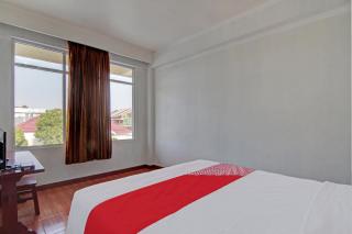 OYO 93072 Asri Homestay Syariah - Parit - 3