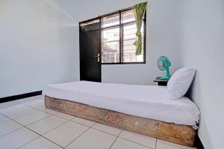OYO Life 92901 Kost Bu Nur - Bandung - 8