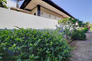 OYO Life 92838 Kost Ibu Surya - 3