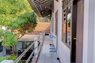 OYO Life 92901 Kost Bu Nur - Bandung - 9
