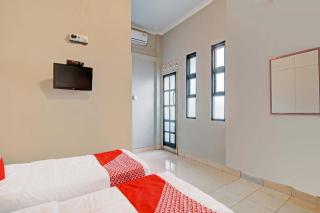 OYO 93088 Celine Home Syariah - Parit - 2