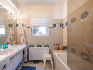 Bright, Spacious Apartment Near Lippenslaan - Knokke-Heist - 1