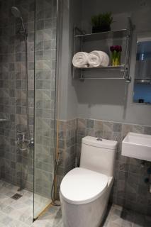 Cozy Urban Condo in Grand Residences with Balcony - Cebu City - 5
