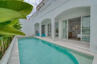 Brand New 4BR Colonial Retreat in Berawa, Canggu - 3