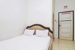 SPOT ON 93115 Arizona Homestay - Jambi - 8