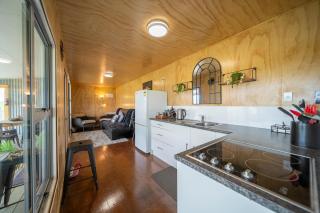 Strathvale River Cottage - Winton Holiday Home - Winton - 2