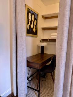 Designer Home in Diplomat District - New York - 1